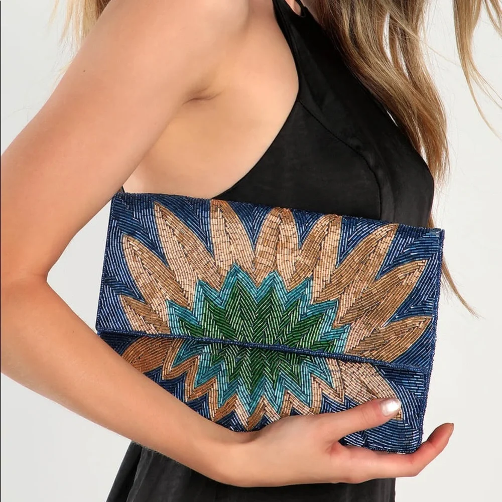 NWOT Lulus Soiree Starlet Blue Abstract Beaded Clutch